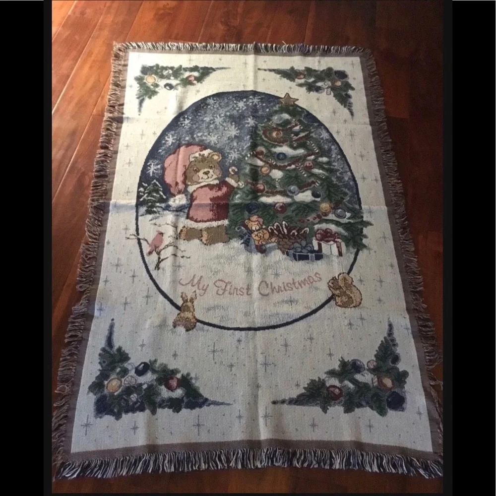 Vintage Gorgeous Tapestry Christmas Throw Size 35”x 55”